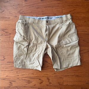 Duluth Trading Co Tan Cargo Shorts